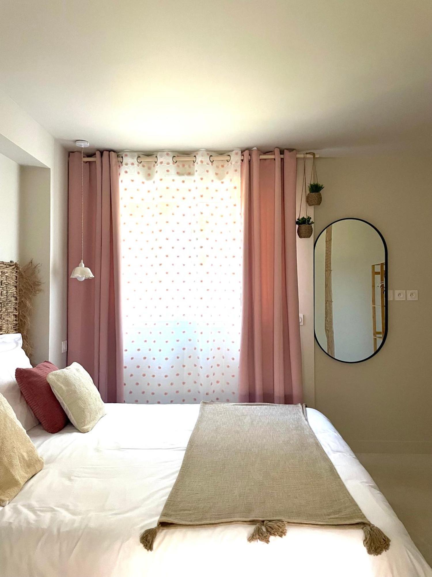 Ferienhaus Bas De - 300m De La Capte - 2 Hebergements Disponibles